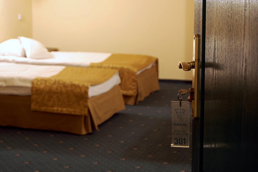 Hotel Dorrian พอซนาน ภายนอก รูปภาพ